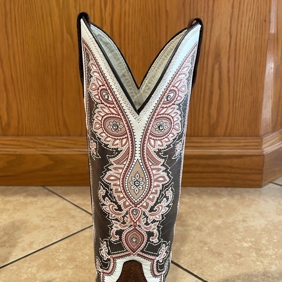 Ariat size 8.5 Alameda boots - Picture 5 of 9